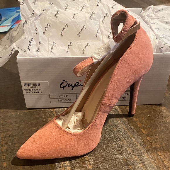 Qupid Peach Women's Heels - Picture 2 of 4